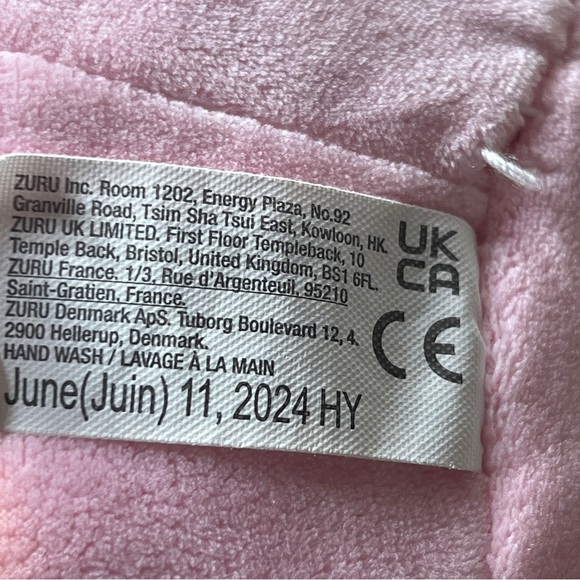 Zuru Snackles Series 2 Axolotl Abbie Krispy Kreme Donut, Large Plush - Picture 11 of 12